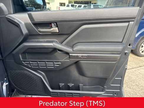 Used 2025 Toyota Tacoma TRD Sport image 17