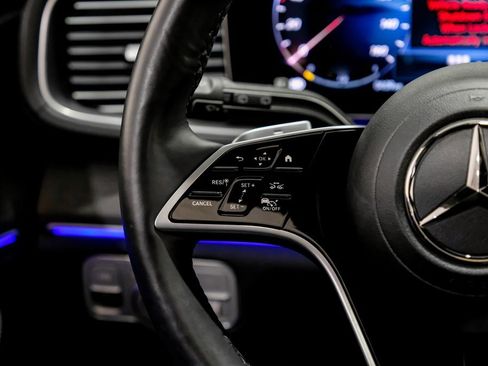 Used 2024 Mercedes-Benz GLS 450 4MATIC image 16