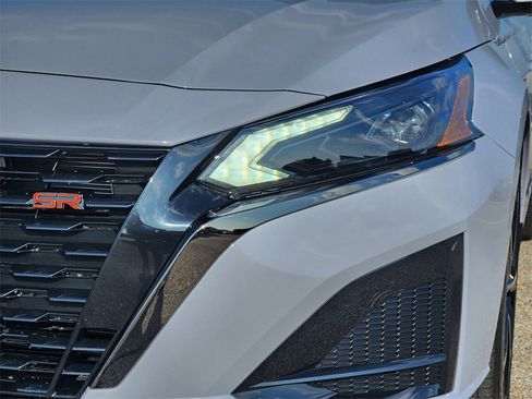 New 2025 Nissan Altima 2.5 SR w/ SR Premium Package image 5