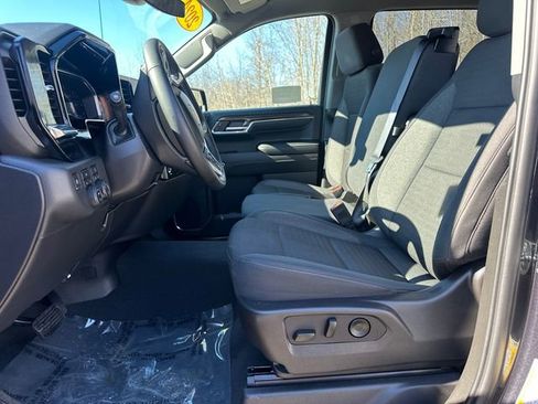Used 2024 Chevrolet Silverado 1500 LT image 24