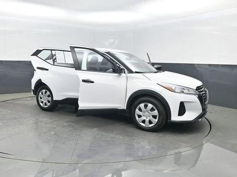 Used 2023 Nissan Kicks S FWD image 36