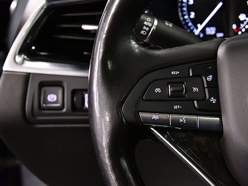 Used 2021 Cadillac XT6 Premium Luxury image 19