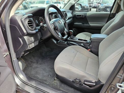 Used 2023 Toyota Tacoma SR image 18