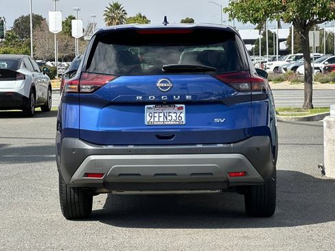 Certified 2023 Nissan Rogue SV FWD image 5
