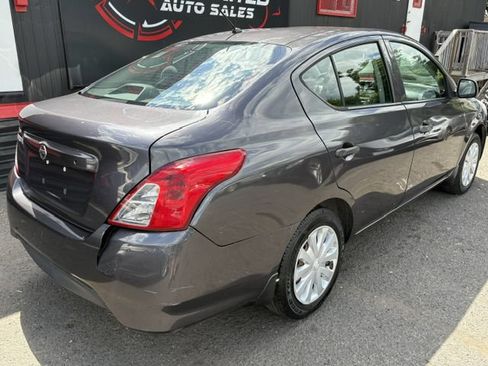 Used 2015 Nissan Versa S FWD image 7