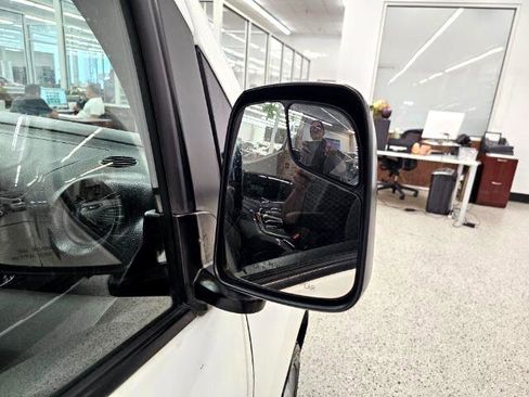 Used 2018 Chevrolet City Express LT image 32