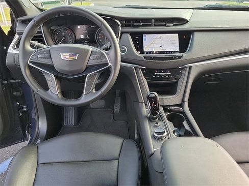 Used 2025 Cadillac XT5 Premium Luxury w/ Technology Package image 8