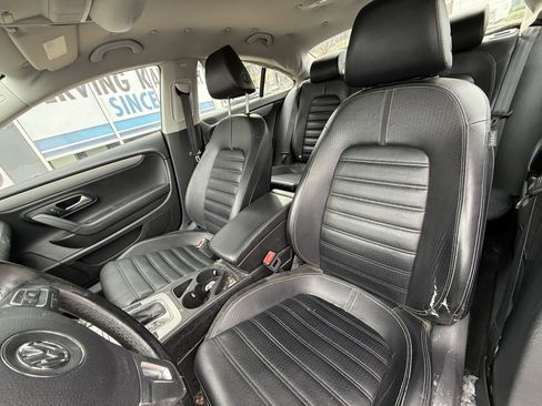 Used 2010 Volkswagen CC Sport image 9
