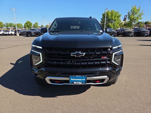 Used 2025 Chevrolet Suburban Z71 AWD/4WD image 14