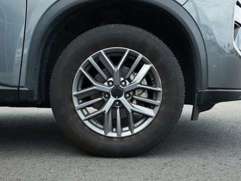 Used 2024 Nissan Rogue S AWD/4WD image 5