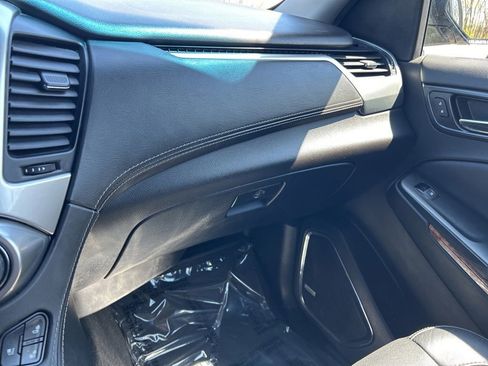 Used 2019 Chevrolet Suburban Premier w/ RST 6.2L Performance Edition AWD/4WD image 28