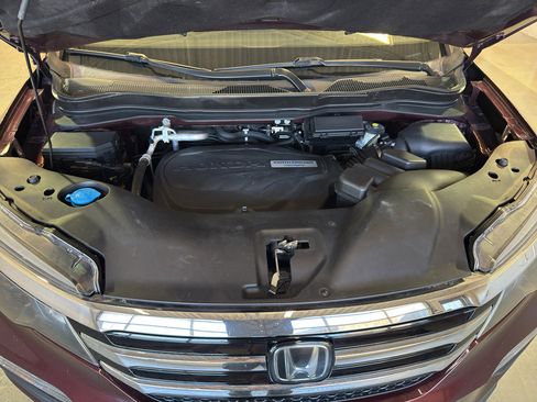 Used 2016 Honda Pilot Touring image 34