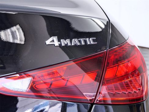 Used 2025 Mercedes-Benz C 300 4MATIC Sedan image 10