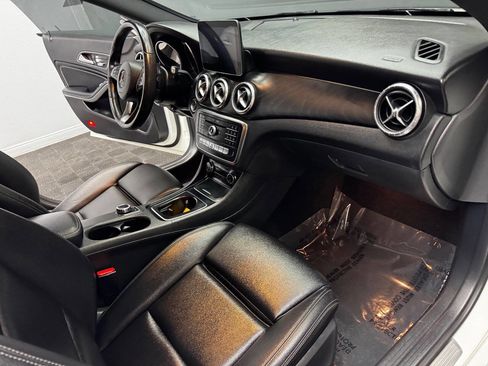 Used 2019 Mercedes-Benz CLA 250 image 55