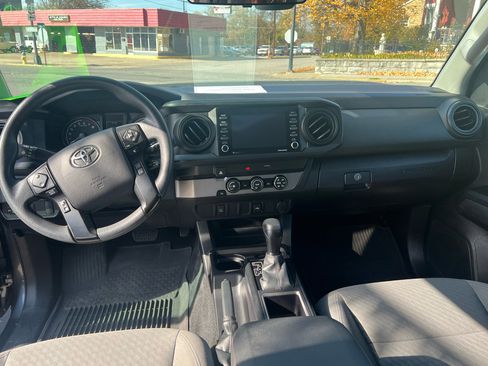 Used 2023 Toyota Tacoma 2WD Double Cab image 16