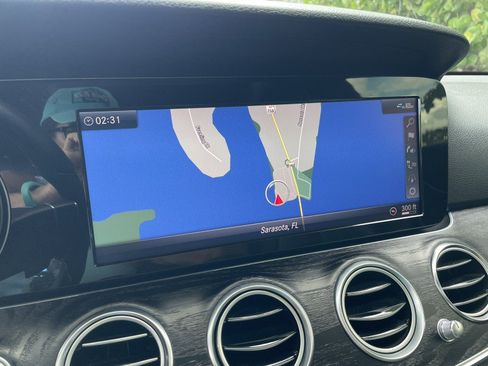 Used 2019 Mercedes-Benz E 300 4MATIC w/ Premium 1 Package image 21