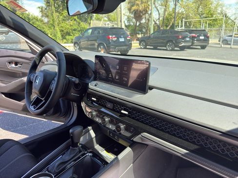 Used 2025 Honda Accord Sport image 24
