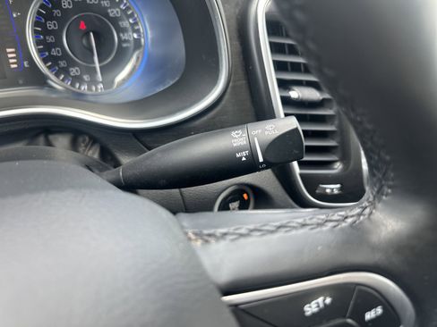 Used 2015 Chrysler 200 Limited w/ Convenience Group FWD image 22