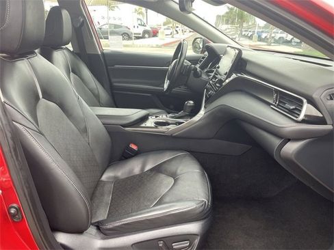 Used 2023 Toyota Camry XSE image 28