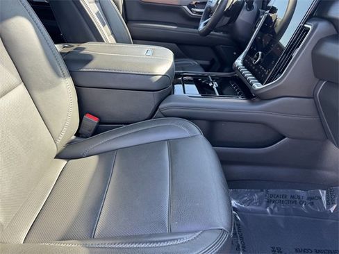 Certified 2025 GMC Yukon XL Denali image 6