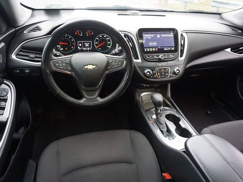 Used 2023 Chevrolet Malibu LT FWD image 5