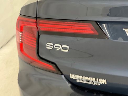 Used 2024 Volvo S90 T8 Ultimate image 28