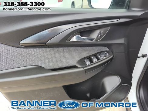 Used 2023 Chevrolet TrailBlazer LT w/ Convenience Package FWD image 15