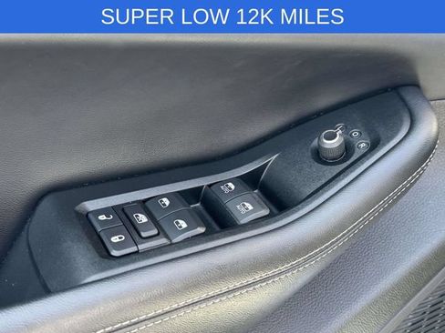 Used 2024 Jeep Grand Cherokee L Laredo w/ Luxury Tech Group I AWD/4WD image 15