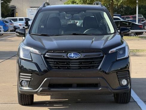 Used 2023 Subaru Forester Limited AWD/4WD image 9