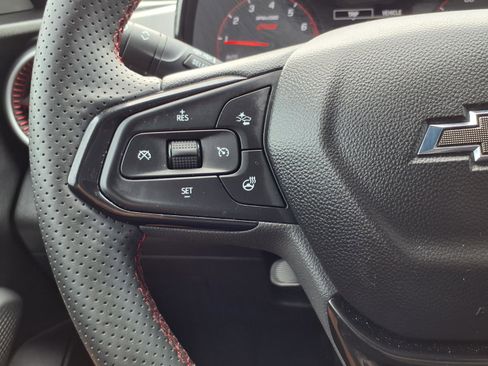 Used 2024 Chevrolet Trax RS w/ Sunroof Package FWD image 16