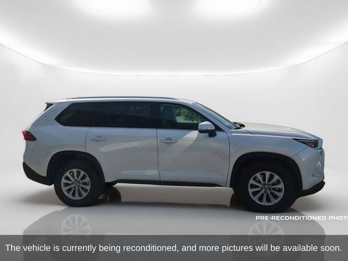 Used 2024 Toyota Grand Highlander AWD Hybrid image 4