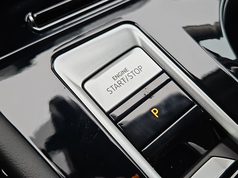 New 2026 Volkswagen Atlas SEL Premium R-Line image 16