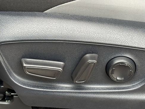 Certified 2025 Toyota Tacoma TRD Off-Road w/ TRD Off Road Upgrade Package image 21