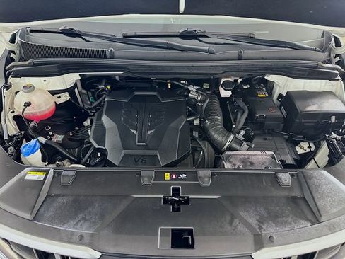 Used 2023 Kia Carnival LX image 29