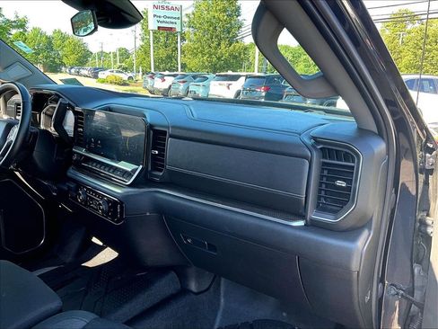 Used 2023 Chevrolet Silverado 1500 RST AWD/4WD image 13