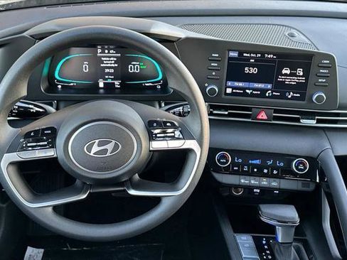 New 2026 Hyundai Elantra Blue image 11