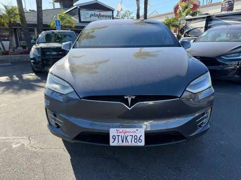 Used 2019 Tesla Model X 75D AWD/4WD image 2