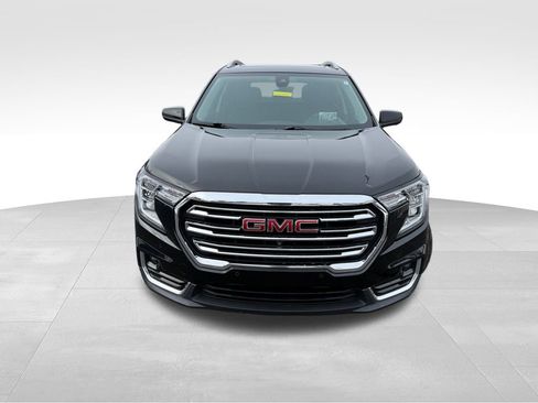 Used 2022 GMC Terrain SLT w/ Tech Package image 2
