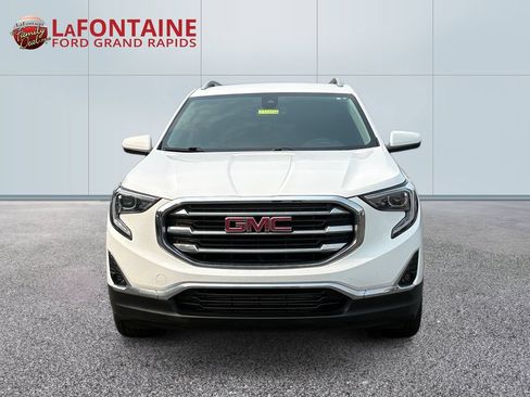 Used 2020 GMC Terrain SLT FWD image 2