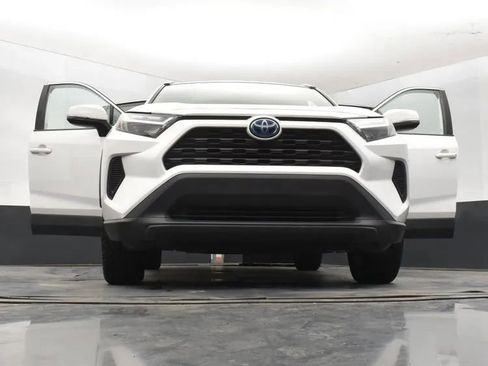 Used 2024 Toyota RAV4 XLE image 11