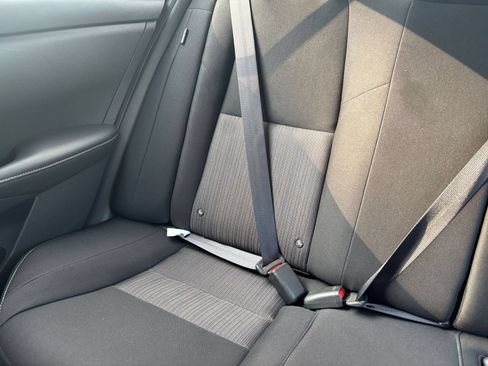 Used 2025 Nissan Sentra SV FWD image 36