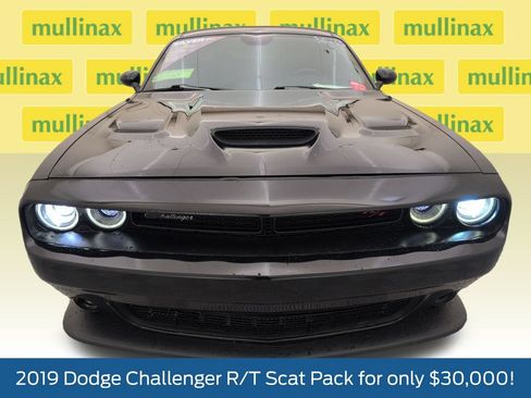 Used 2019 Dodge Challenger R/T Scat Pack w/ Plus Package RWD image 14