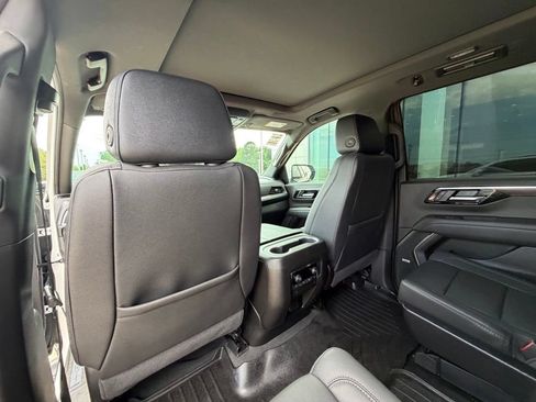 Used 2025 Chevrolet Tahoe Z71 w/ Z71 Off-Road Package AWD/4WD image 22