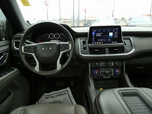 Used 2021 Chevrolet Suburban Z71 w/ Z71 Signature Package image 23