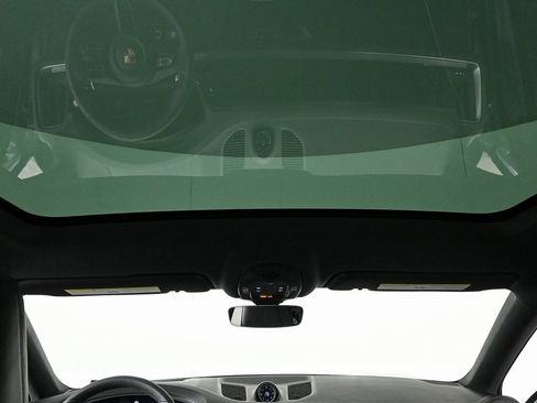 New 2026 Porsche Cayenne Coupe image 23