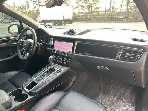 Used 2020 Porsche Macan AWD/4WD image 28