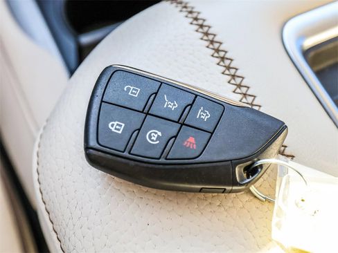 Used 2022 GMC Yukon Denali image 37