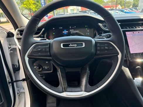 Used 2022 Jeep Grand Cherokee Limited 4xe w/ Luxury Tech Group II image 31