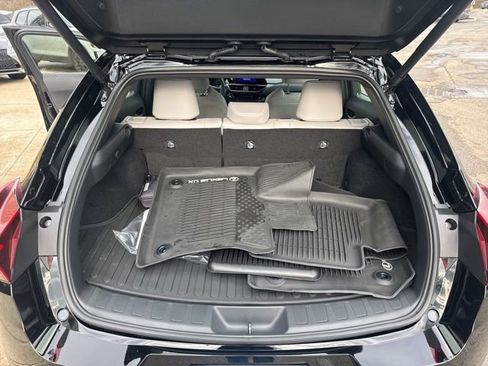 Used 2025 Lexus UX 300h AWD image 34