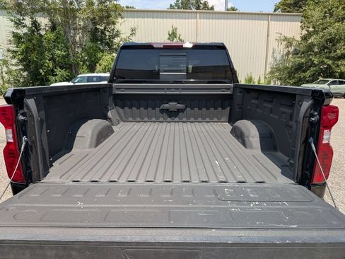 Used 2024 Chevrolet Silverado 2500 LT AWD/4WD image 31